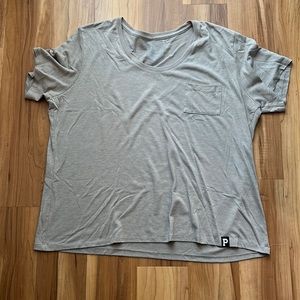 Boyfriend style loose cropped tee